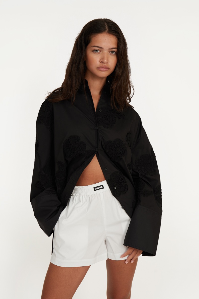 83507ed1-7840-4f78-ba01-82c4bd4d2f08-38.jpeg Flower oversized shirt - Bilde 1